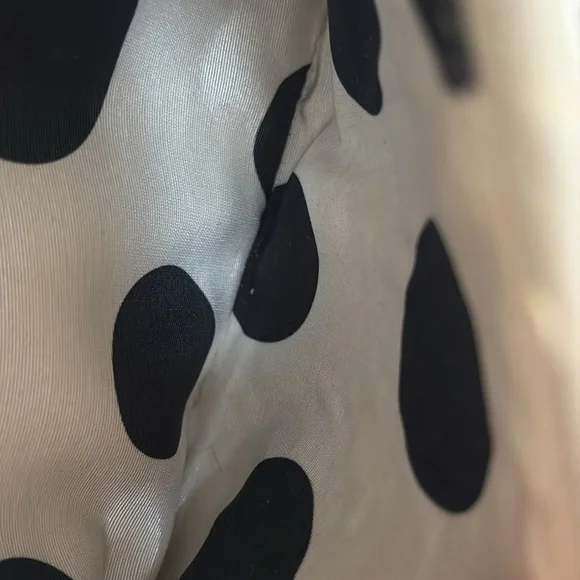 Kate Spade - Cream Handbag with gold strap and accents - Picture 7 of 16